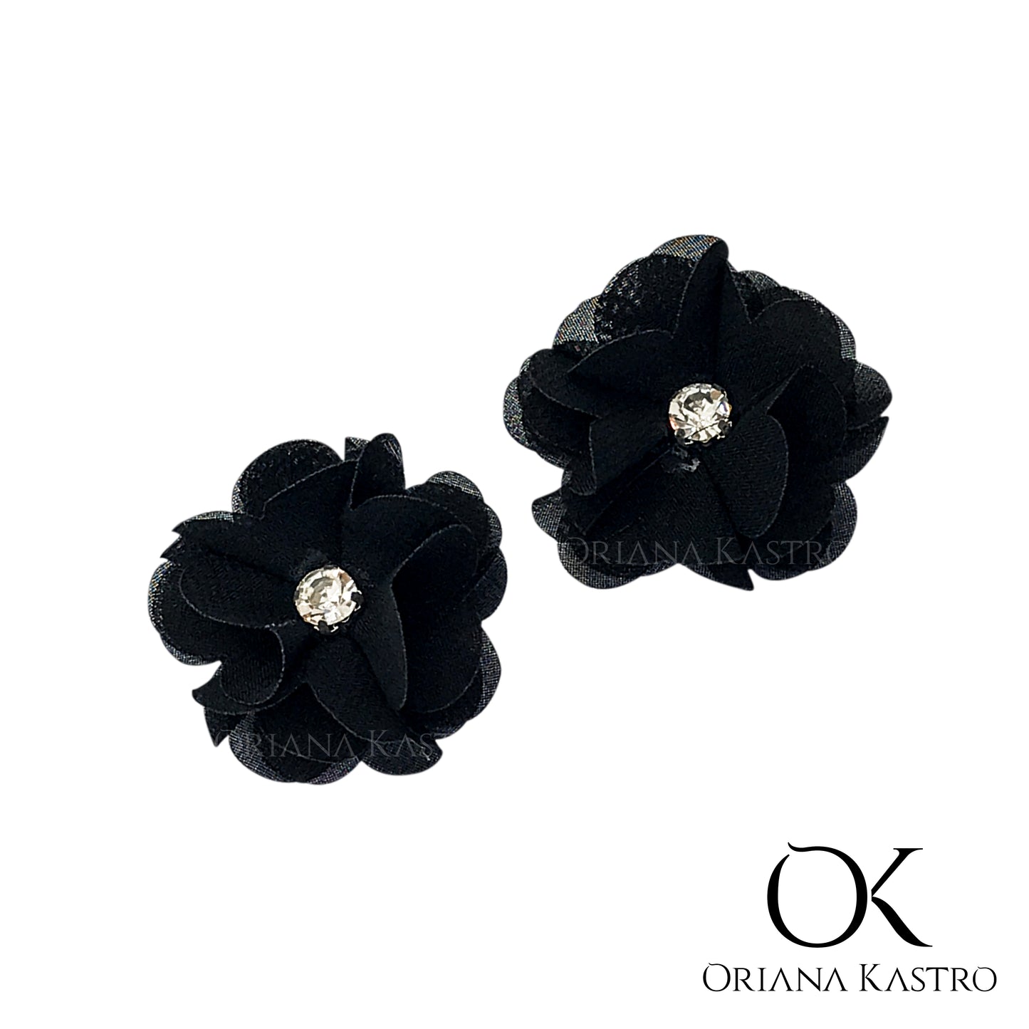 Flores de tela y gasa para aretes. Rosaura